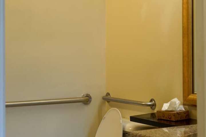 Room 21 of 27