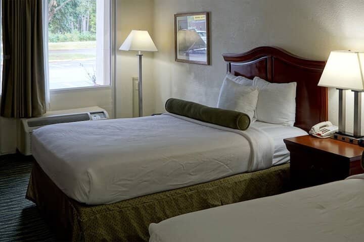 Room 7 of 27