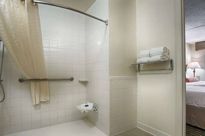 Room 25 of 27