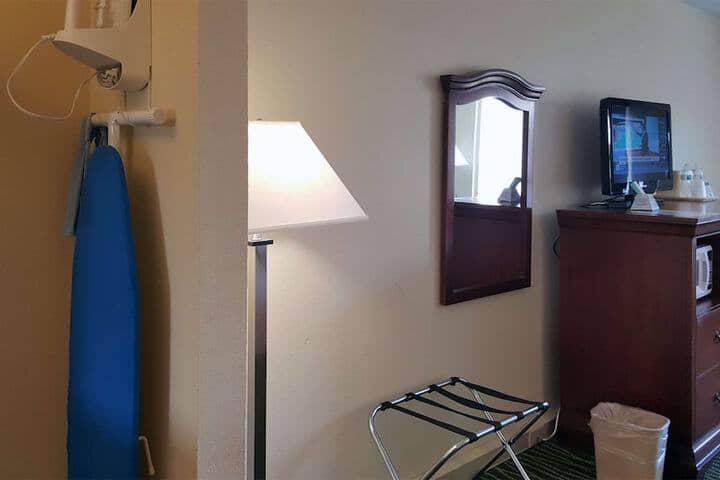 Room 15 of 27