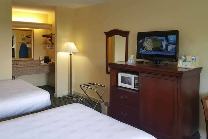 Room 14 of 27